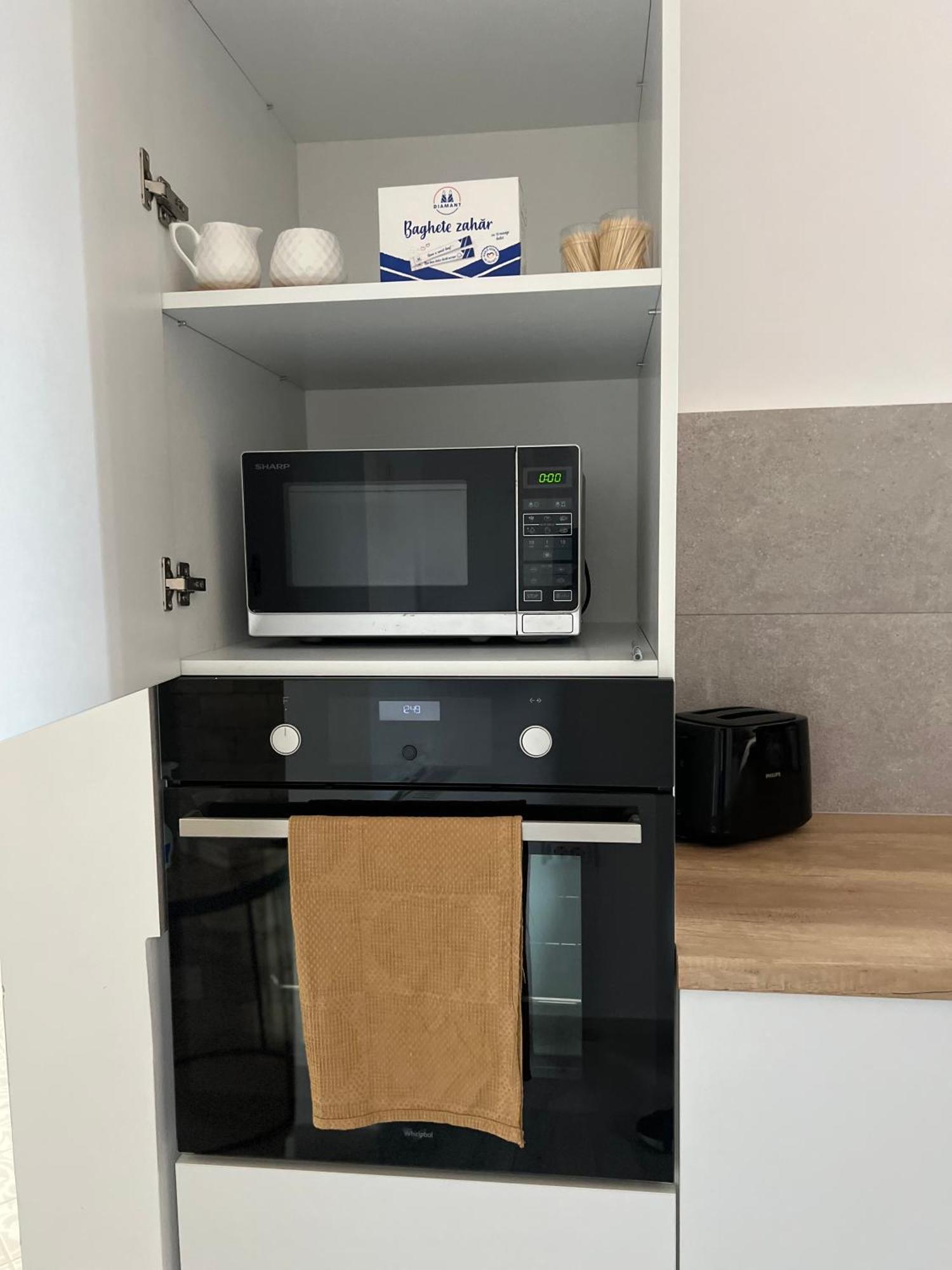 La Strada Apartment
